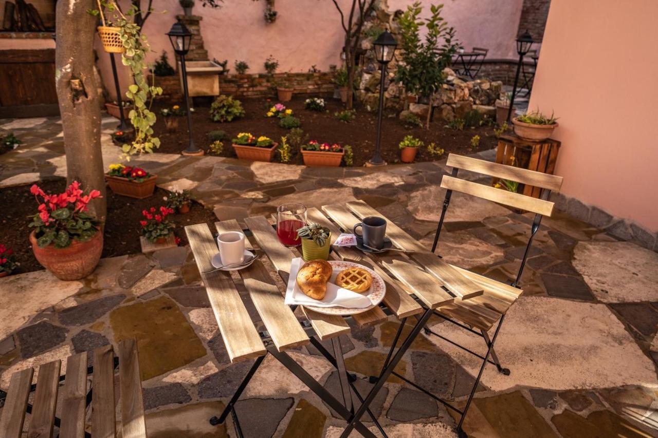 Il Rifugio Dei Minatori Hotell Iglesias Exteriör bild